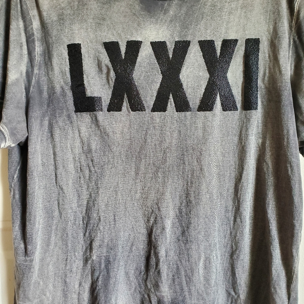 Guess - Picture 3 of 4